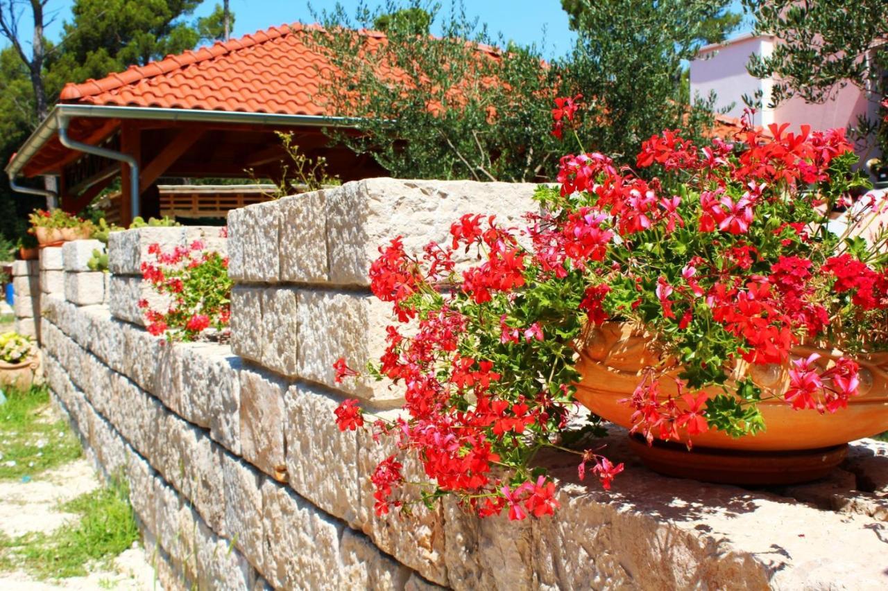 Bungalow Vice With Pool Pakoštane Exterior foto